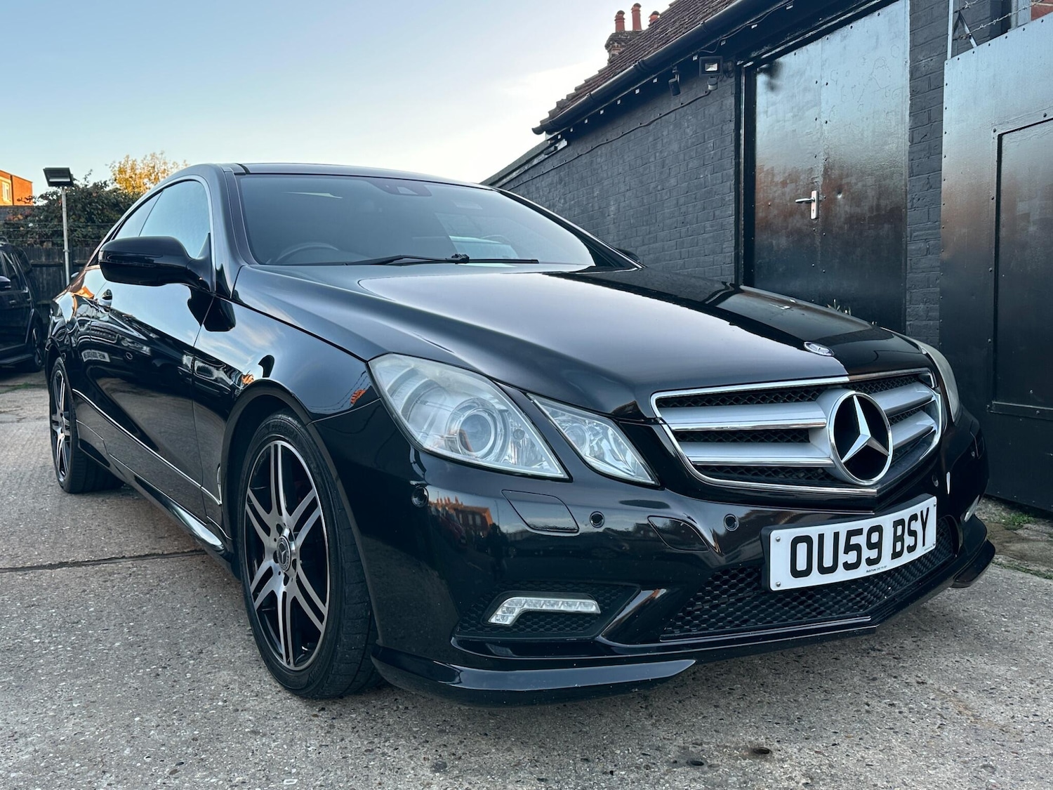 Used Mercedes-Benz E Class 2009 for sale - 76228111: Photo 81