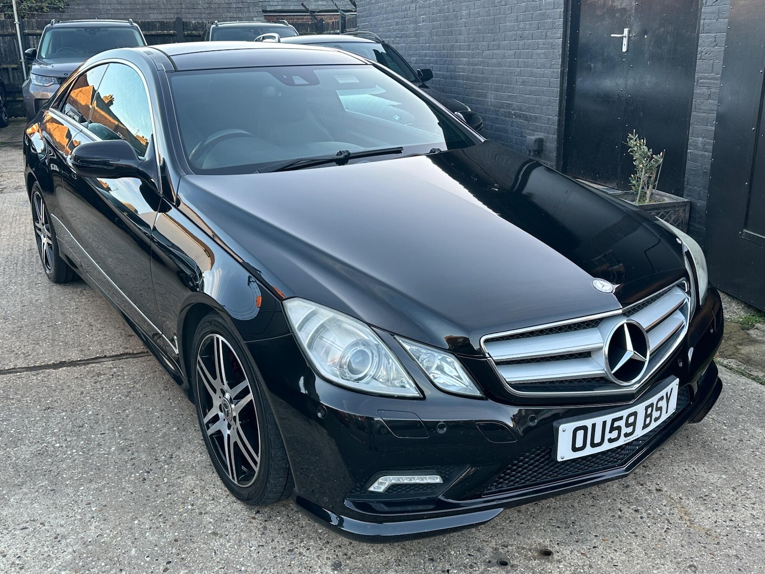 Used Mercedes-Benz E Class 2009 for sale - 76228111: Photo 90