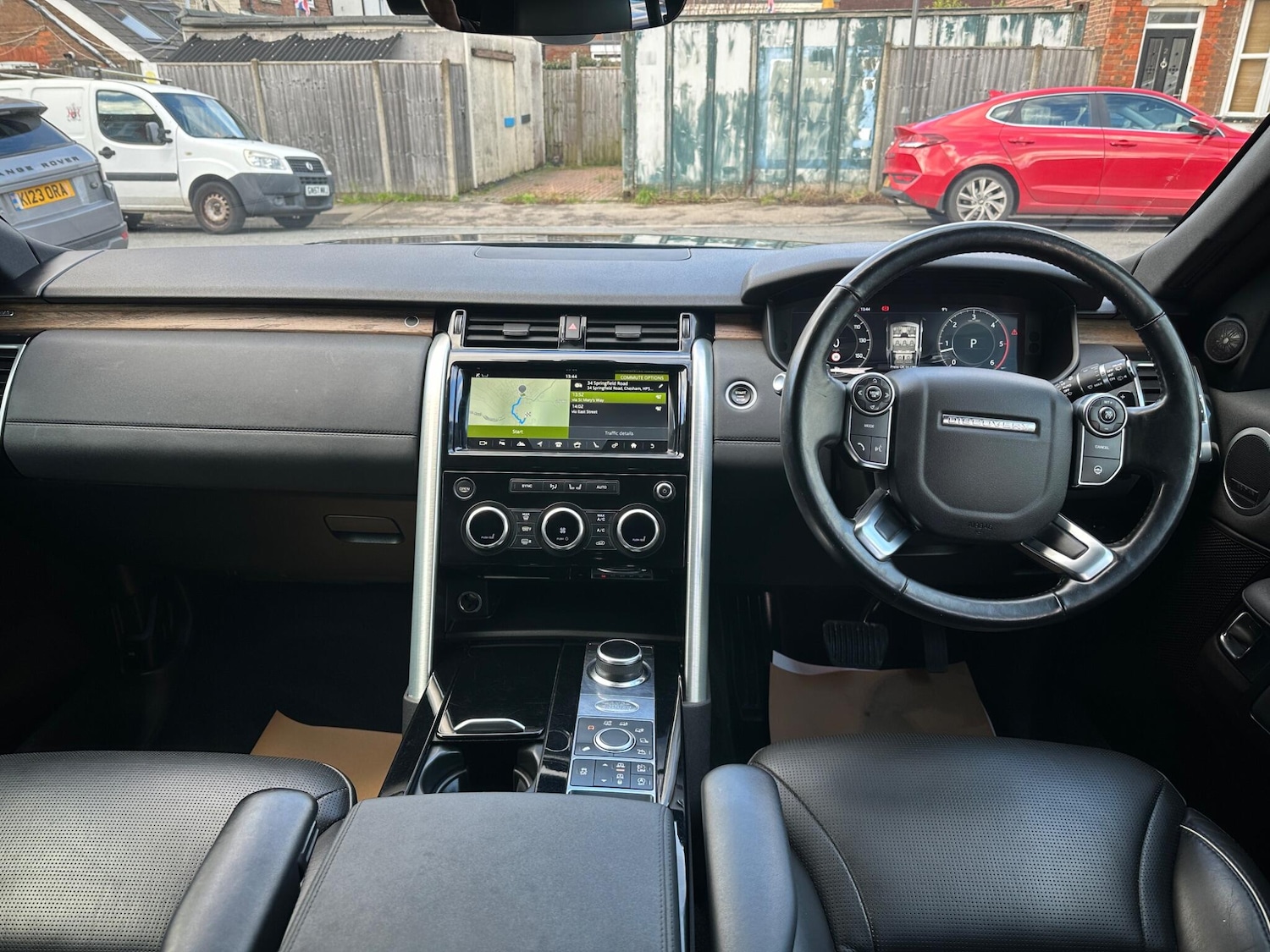 Used Land Rover Discovery 2018 for sale - 75707981: Photo 12