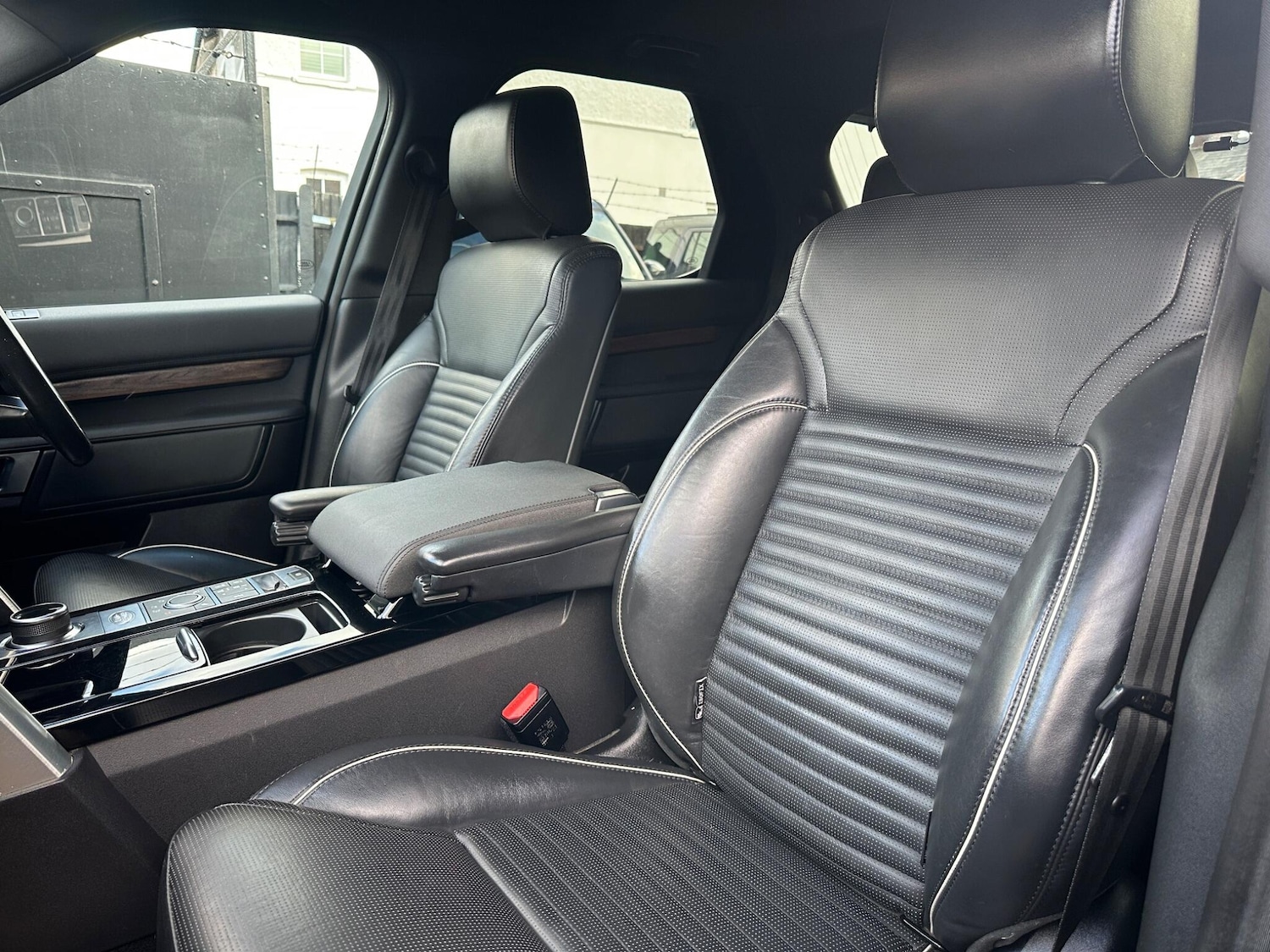 Used Land Rover Discovery 2018 for sale - 75707981: Photo 19