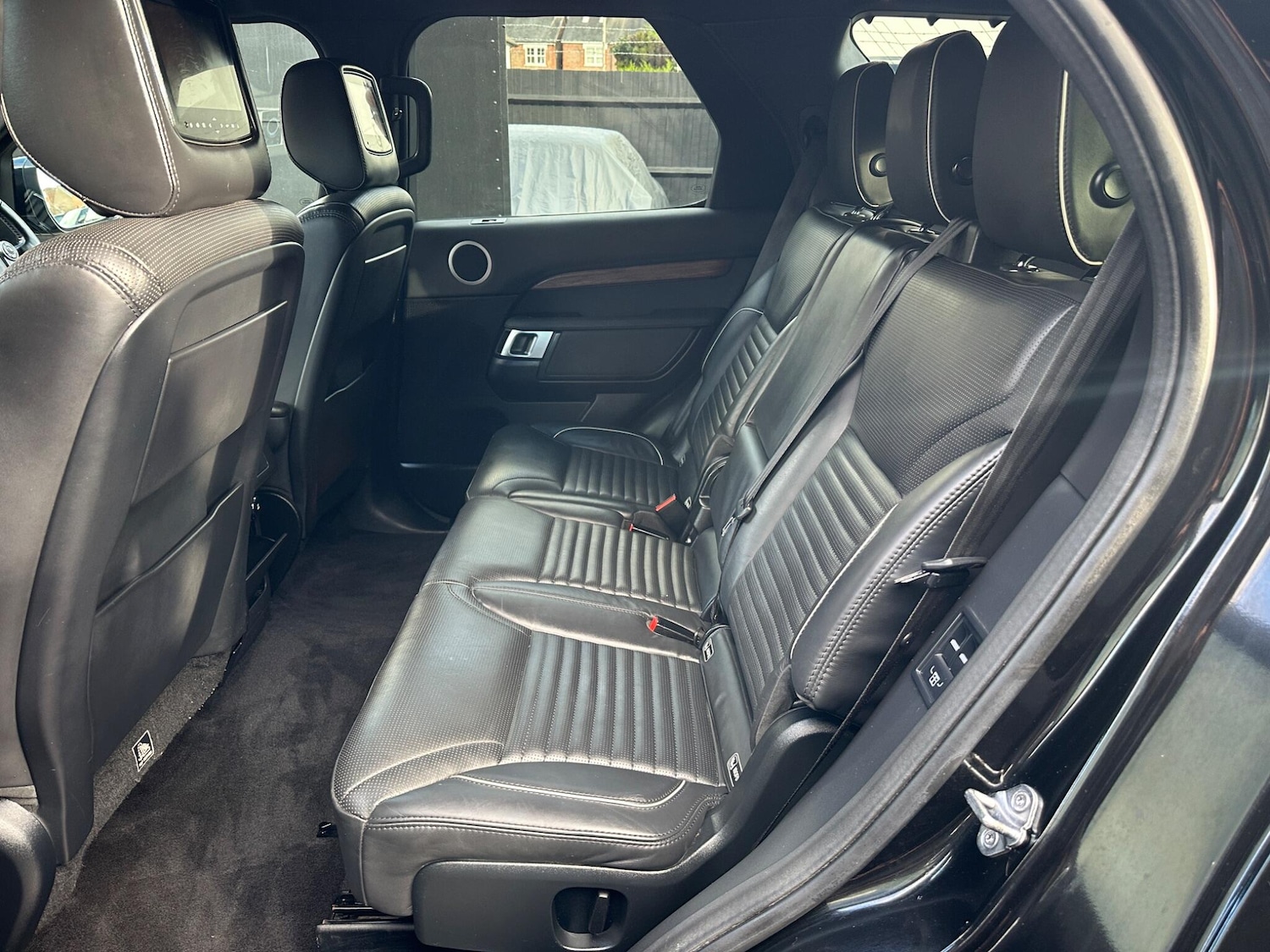 Used Land Rover Discovery 2018 for sale - 75707981: Photo 21