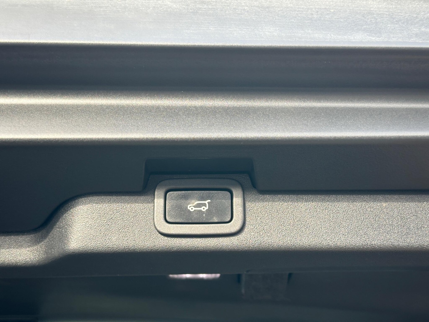 Used Land Rover Discovery 2018 for sale - 75707981: Photo 37