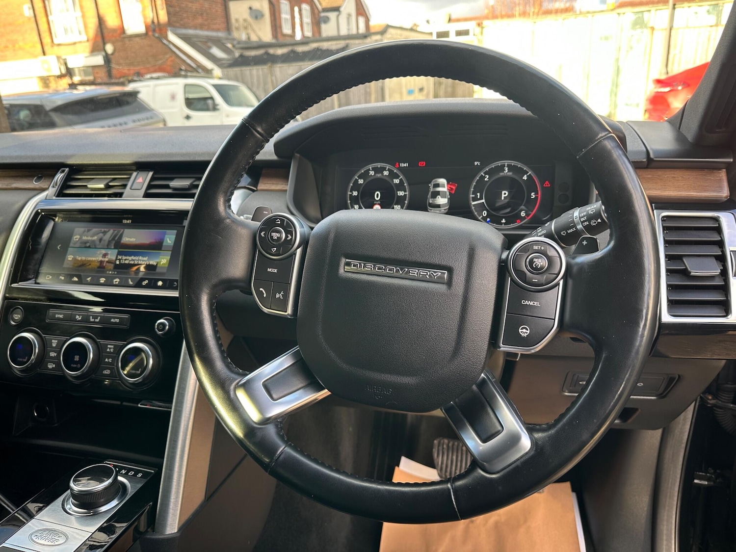 Used Land Rover Discovery 2018 for sale - 75707981: Photo 52