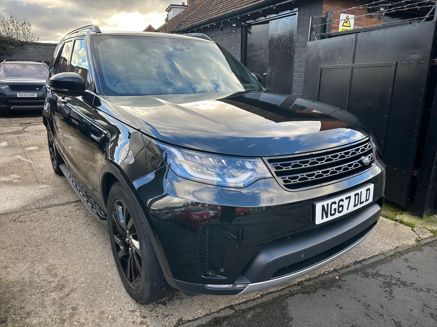 Used Land Rover Discovery 2018 for sale - 75707981: Photo 59