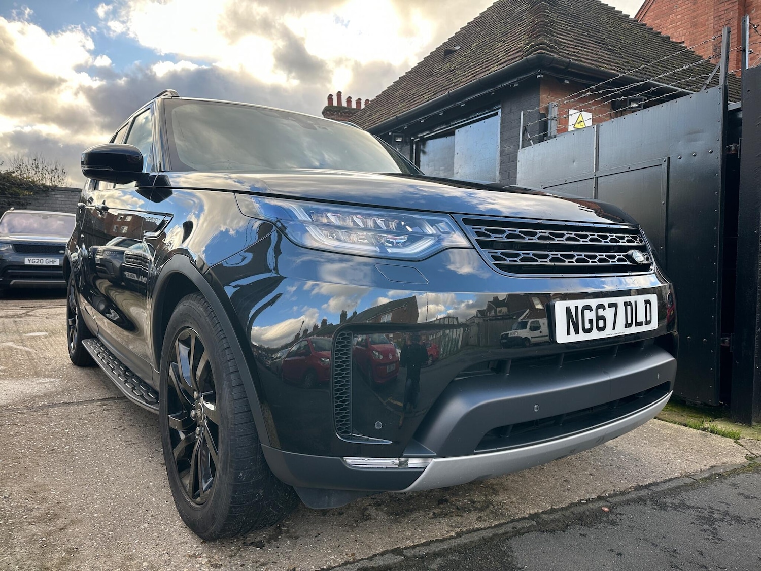 Used Land Rover Discovery 2018 for sale - 75707981: Photo 61