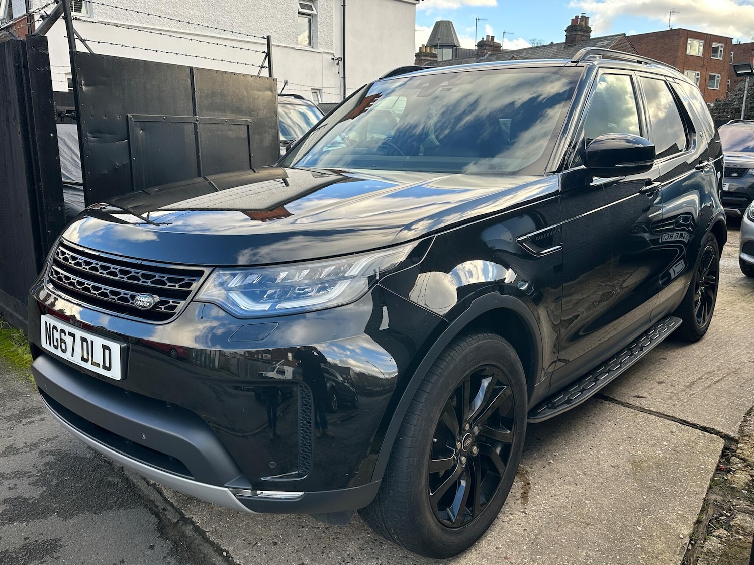 Used Land Rover Discovery 2018 for sale - 75707981: Photo 74