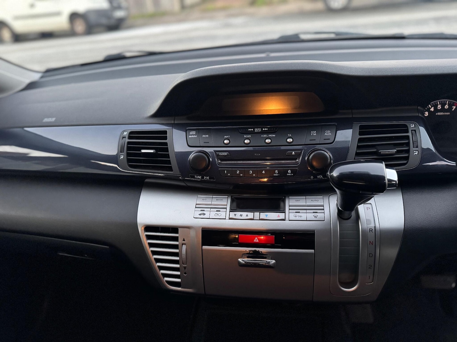 Used Honda FR-V 2008 for sale - 77098074: Photo 28