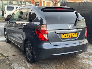 Used Honda FR-V 2008 for sale - 77098074: Photo