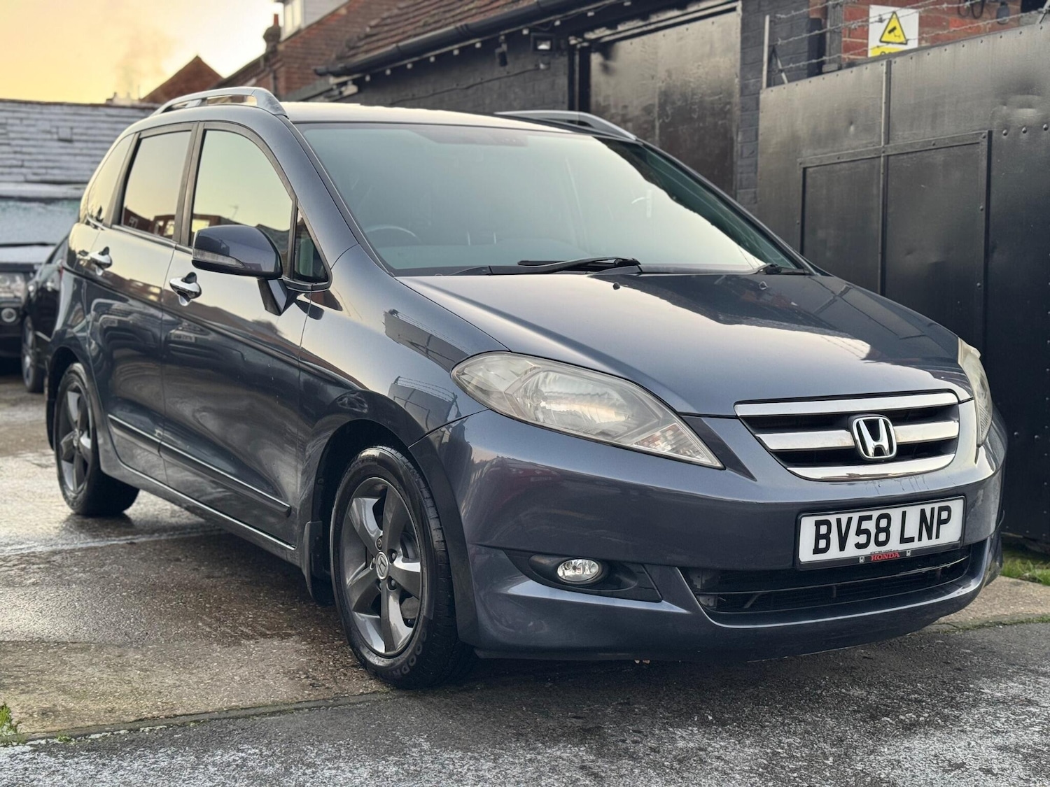 Used Honda FR-V 2008 for sale - 77098074: Photo 5
