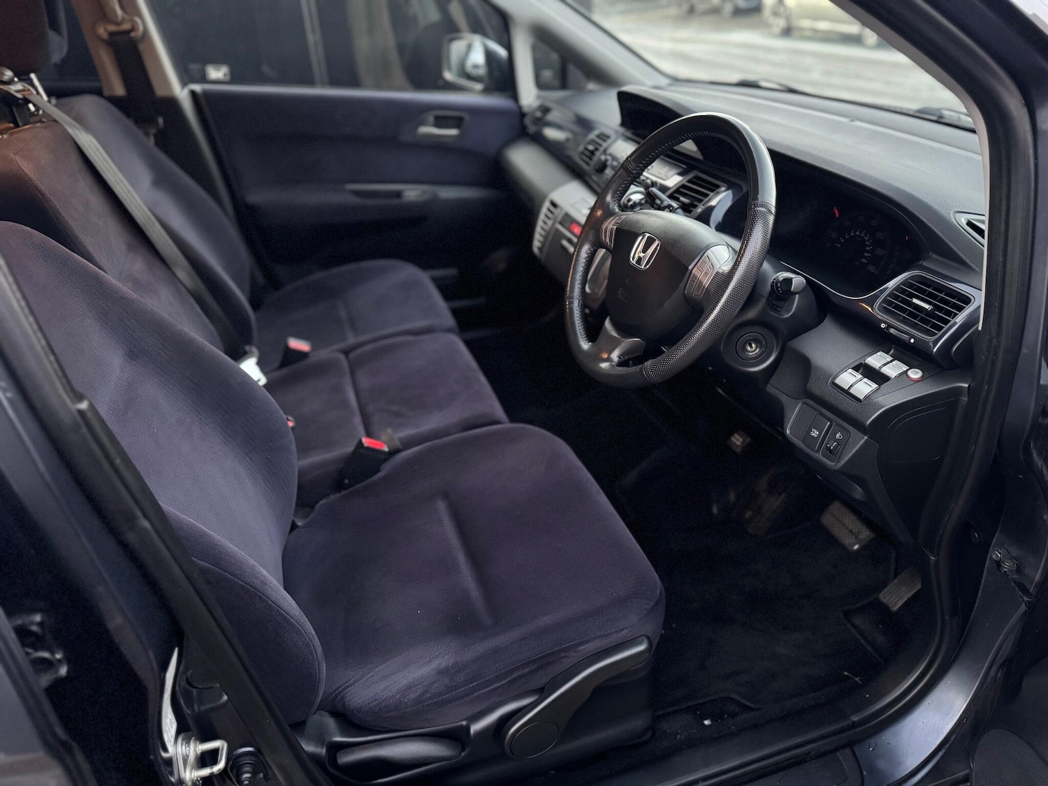 Used Honda FR-V 2008 for sale - 77098074: Photo 9