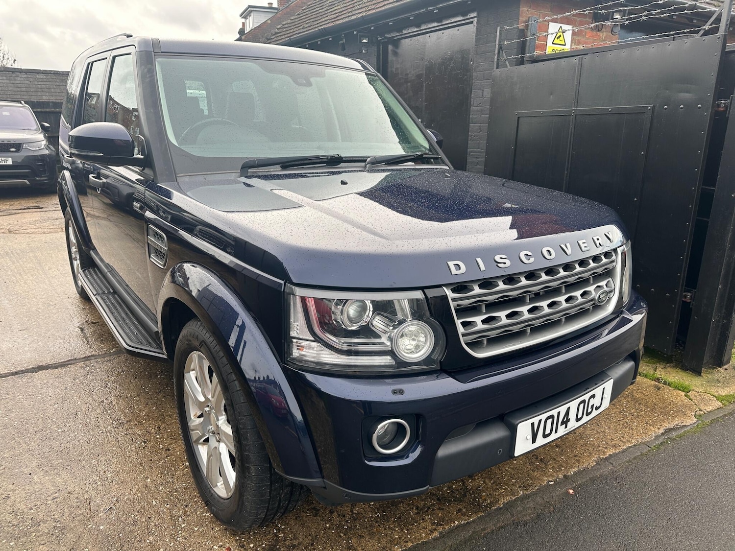 Used Land Rover Discovery 4 2014 for sale - 75782159: Photo 18