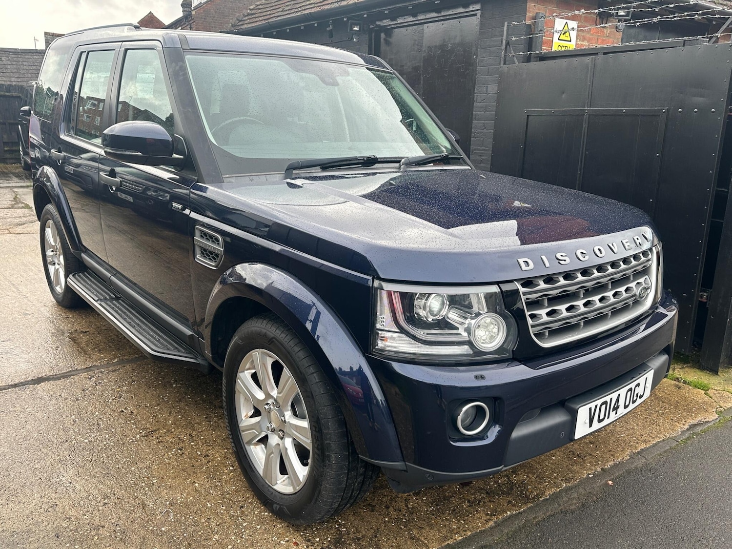 Used Land Rover Discovery 4 2014 for sale - 75782159: Photo 24