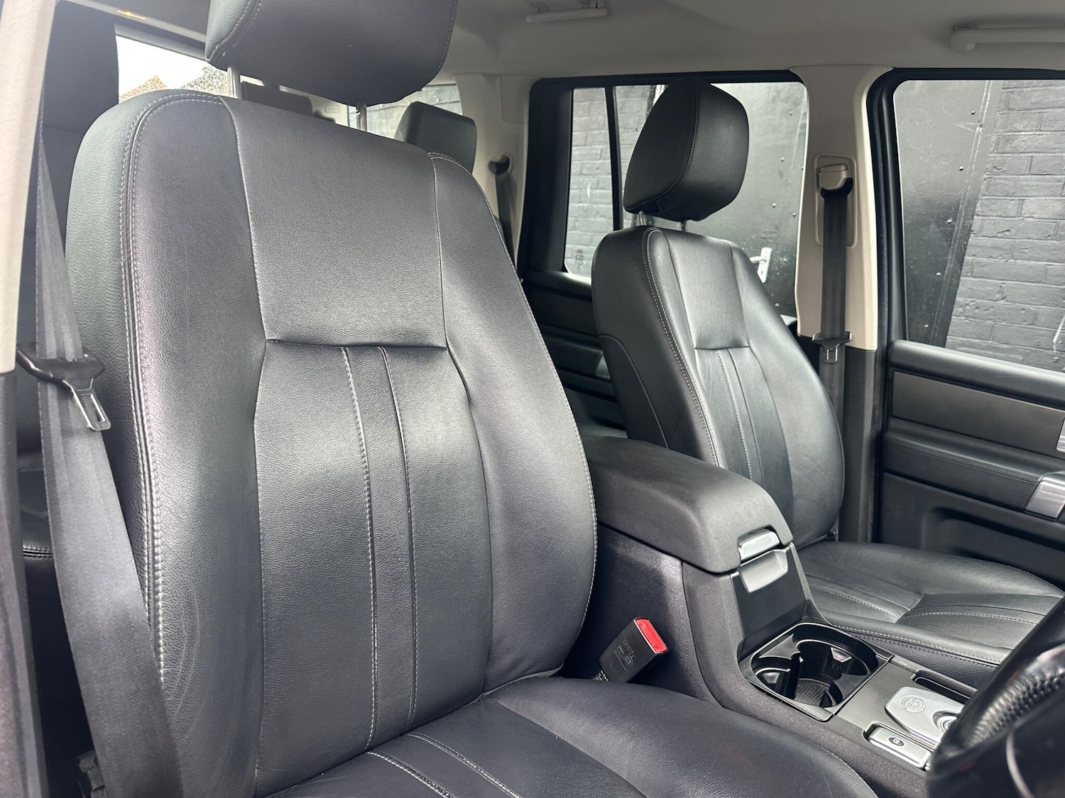 Used Land Rover Discovery 4 2014 for sale - 75782159: Photo 54