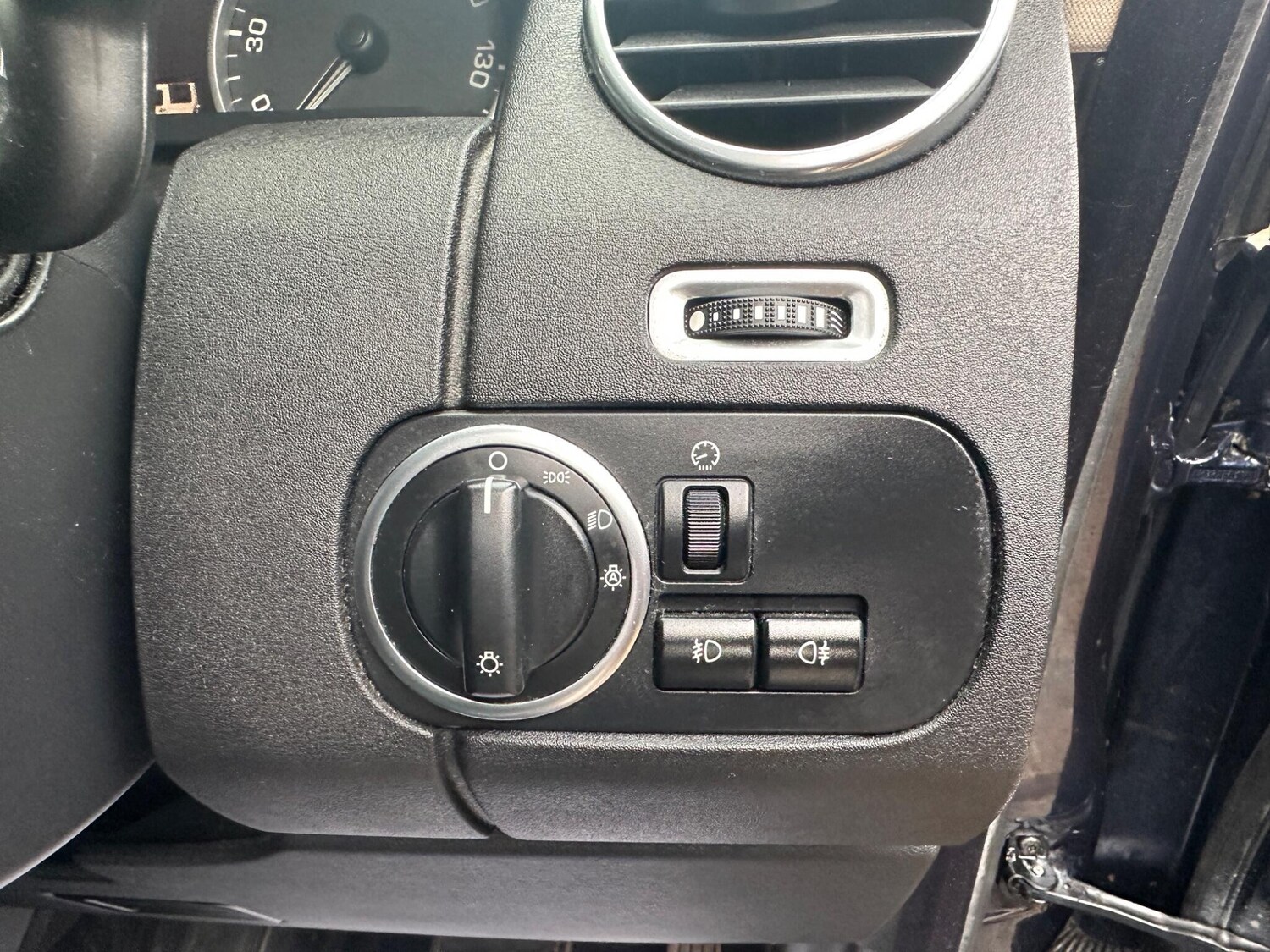 Used Land Rover Discovery 4 2014 for sale - 75782159: Photo 63