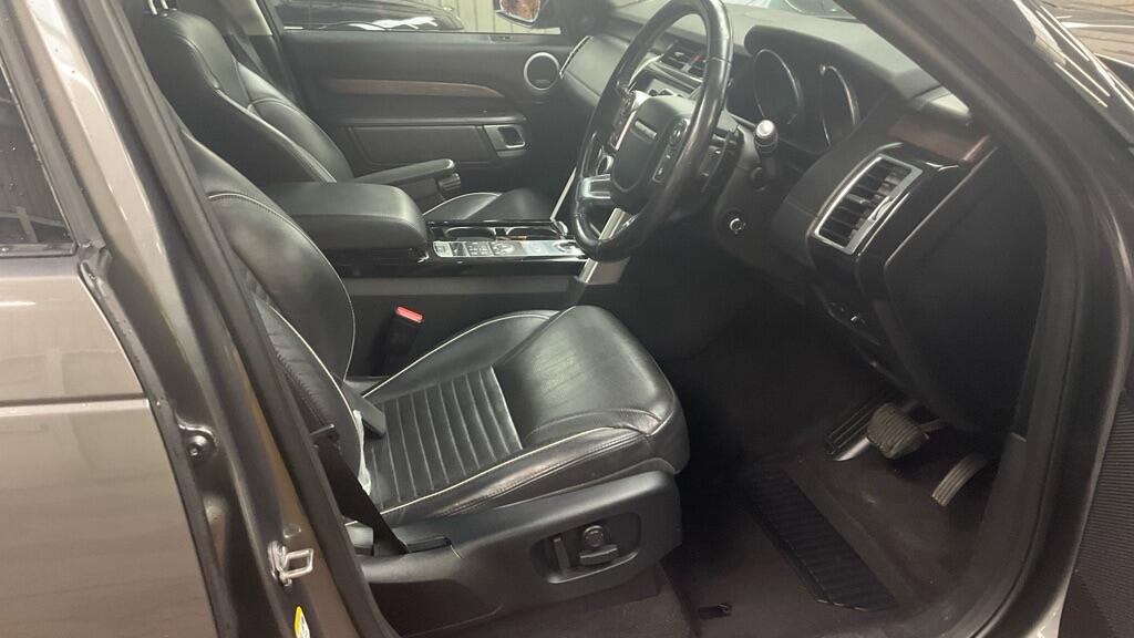 Used Land Rover Discovery 2017 for sale - 76989727: Photo 13