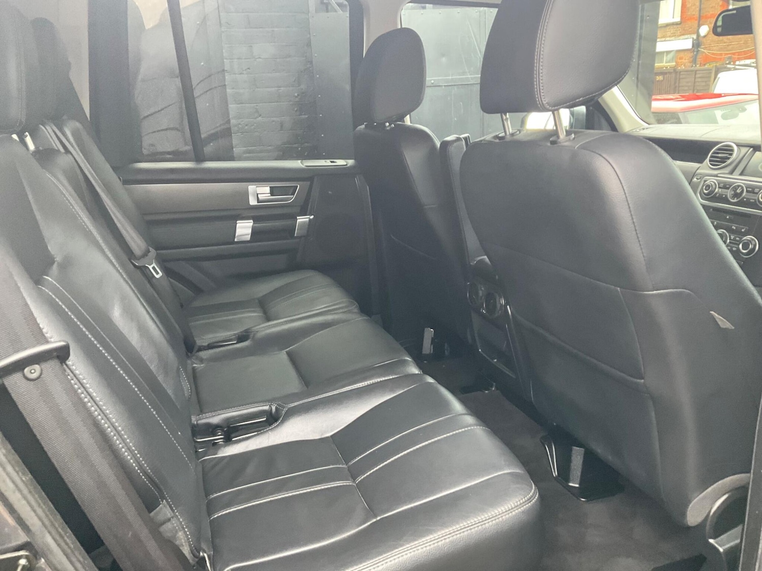 Used Land Rover Discovery 4 2014 for sale - 76989749: Photo 13