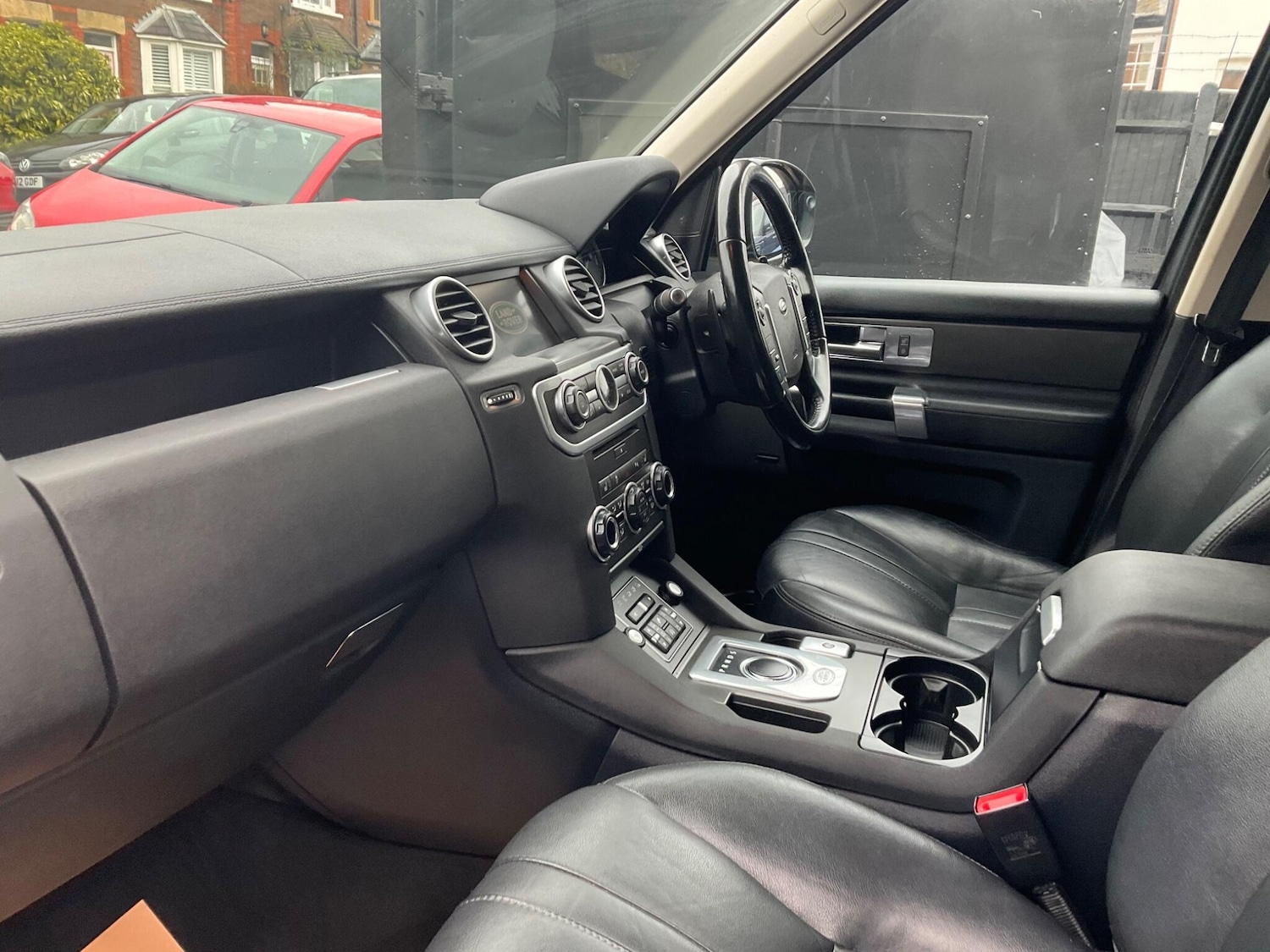 Used Land Rover Discovery 4 2014 for sale - 76989749: Photo 15