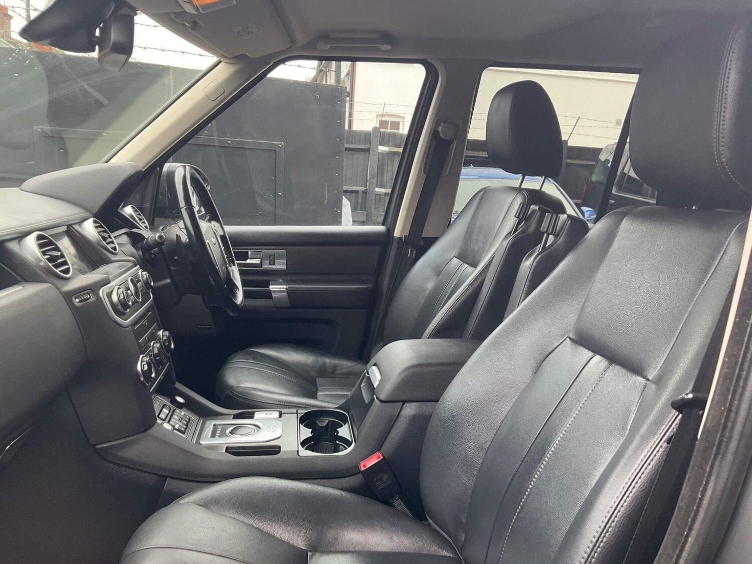 Used Land Rover Discovery 4 2014 for sale - 76989749: Photo 22