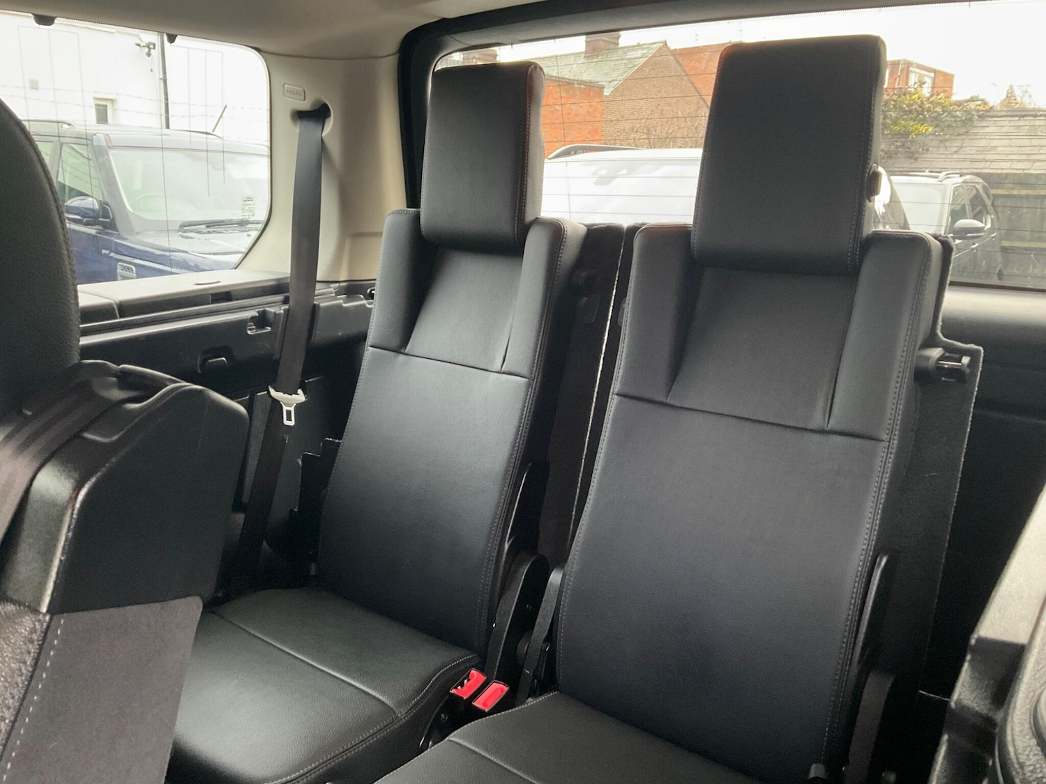 Used Land Rover Discovery 4 2014 for sale - 76989749: Photo 30