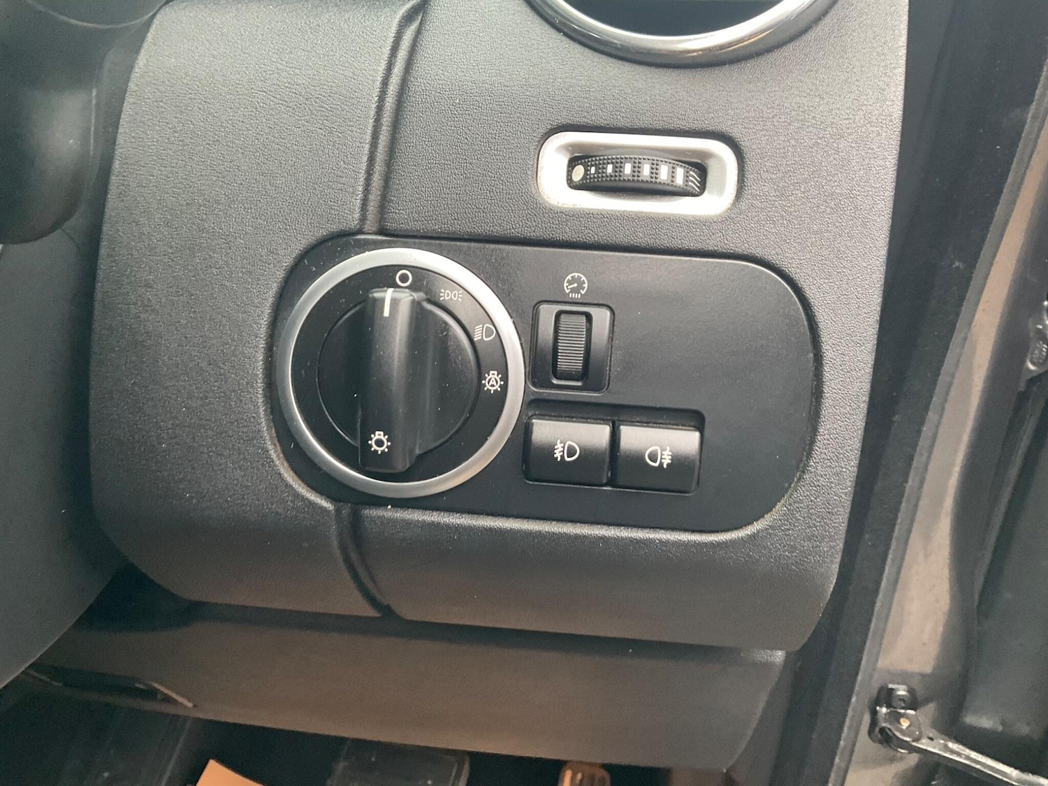 Used Land Rover Discovery 4 2014 for sale - 76989749: Photo 35