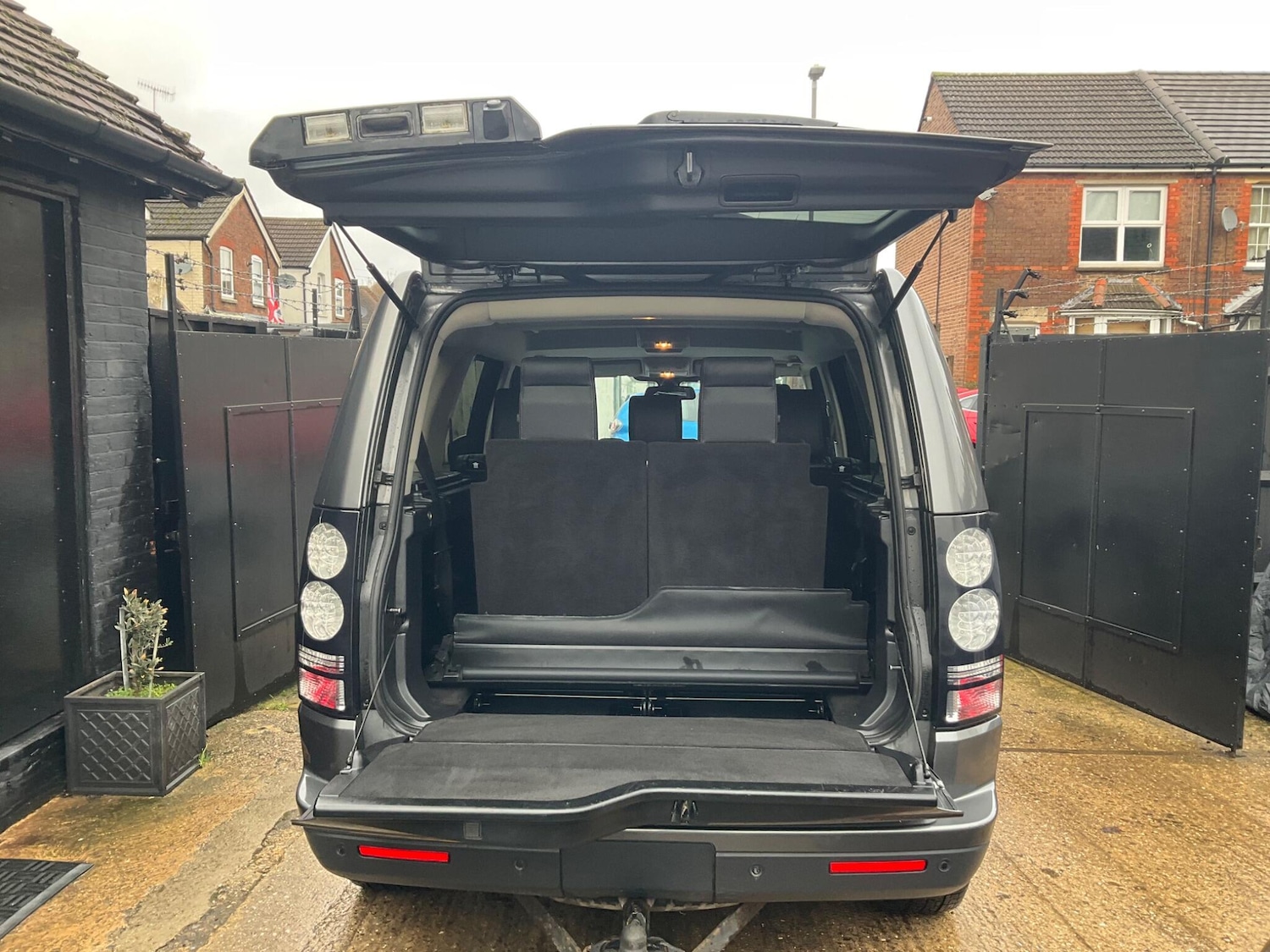 Used Land Rover Discovery 4 2014 for sale - 76989749: Photo 36