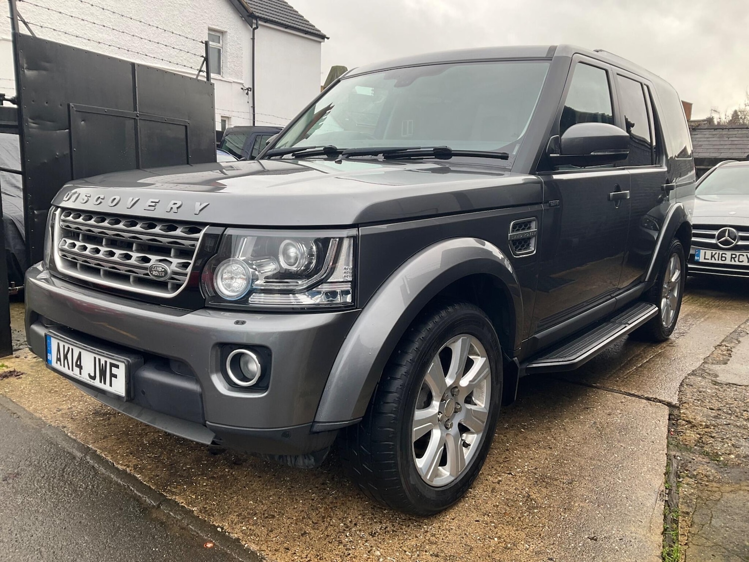 Used Land Rover Discovery 4 2014 for sale - 76989749: Photo 37
