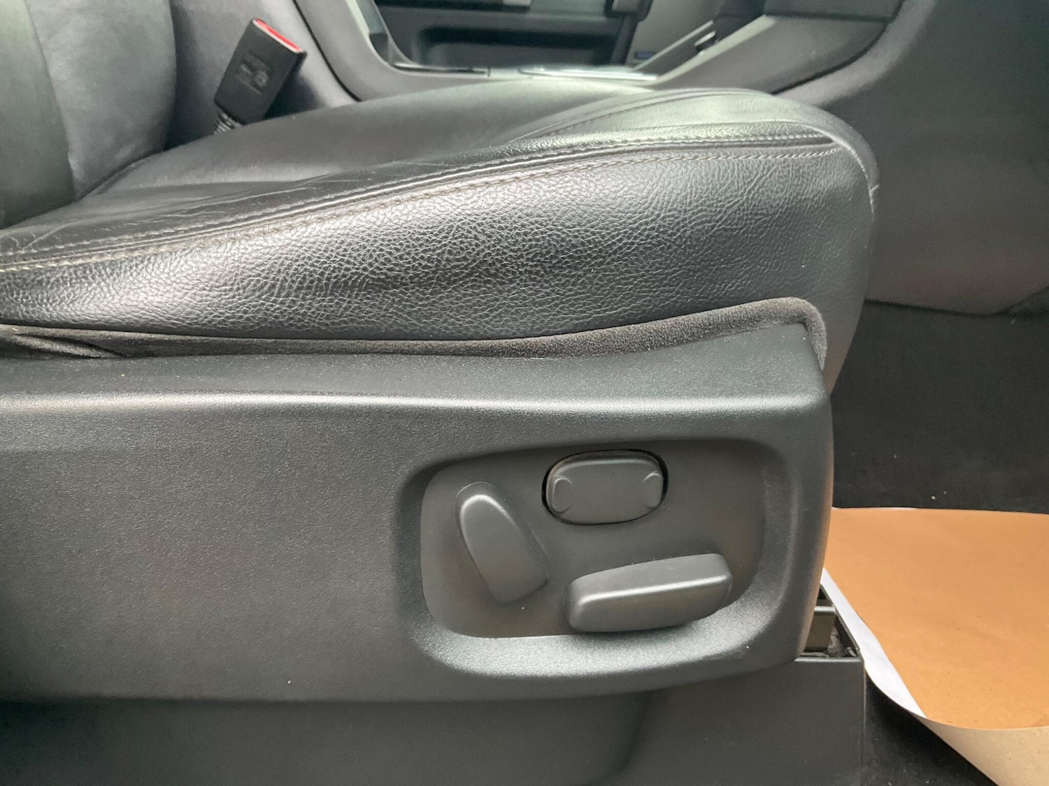 Used Land Rover Discovery 4 2014 for sale - 76989749: Photo 47