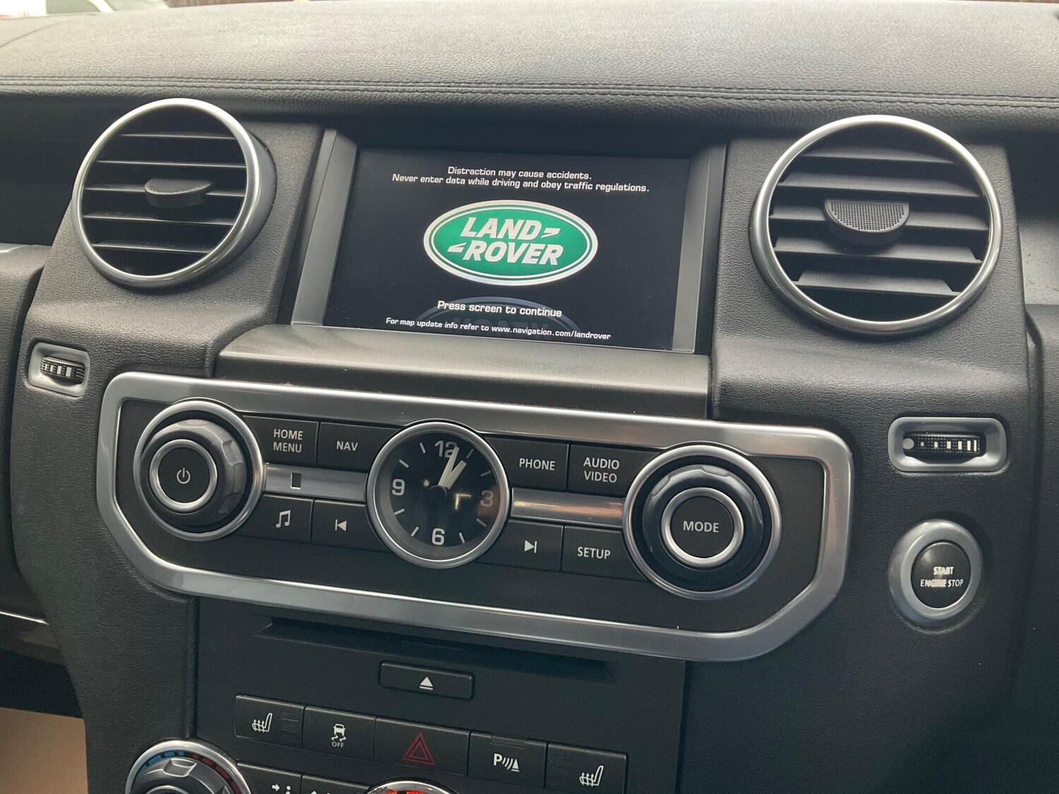 Used Land Rover Discovery 4 2014 for sale - 76989749: Photo 50