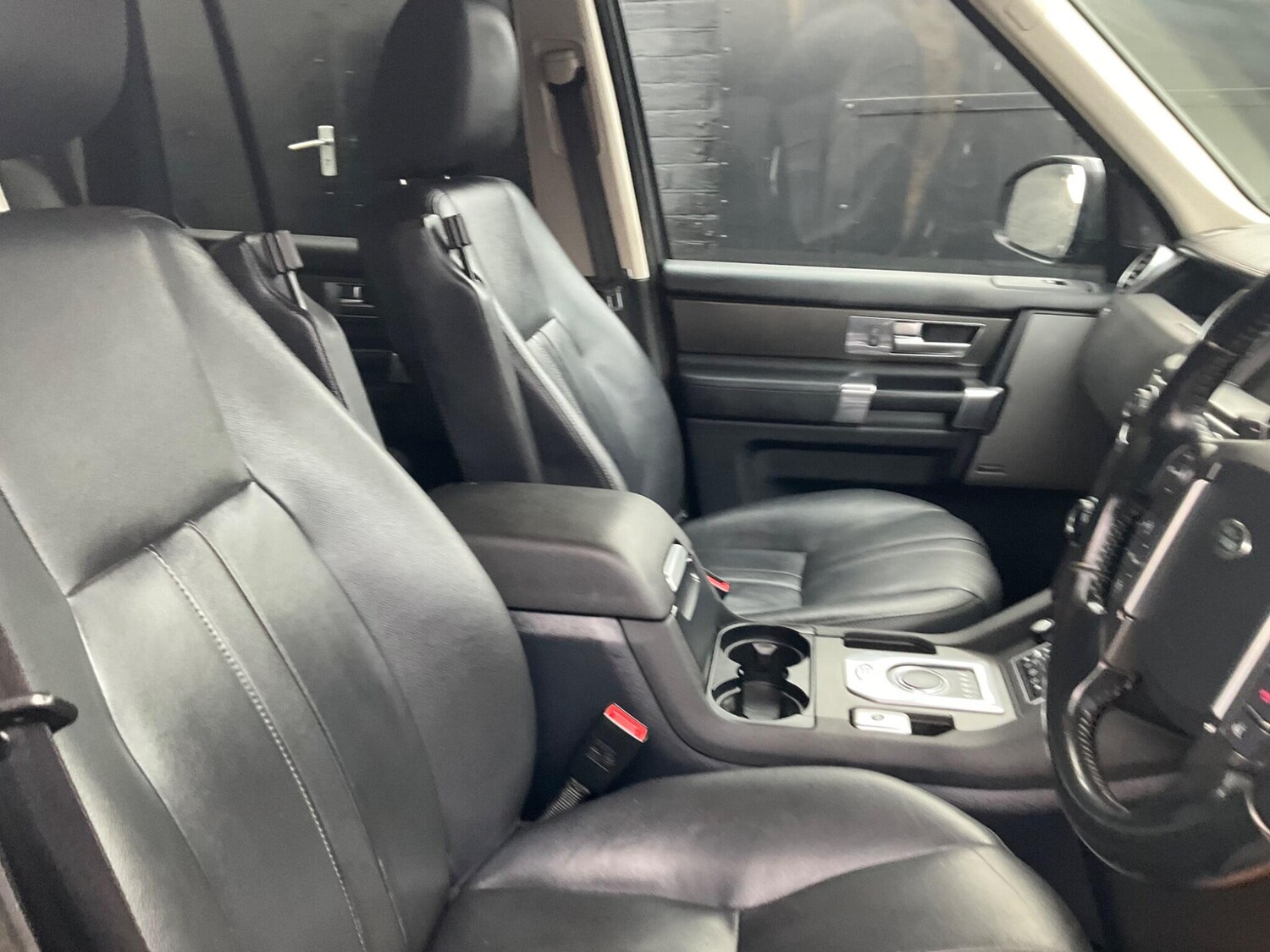 Used Land Rover Discovery 4 2014 for sale - 76989749: Photo 58