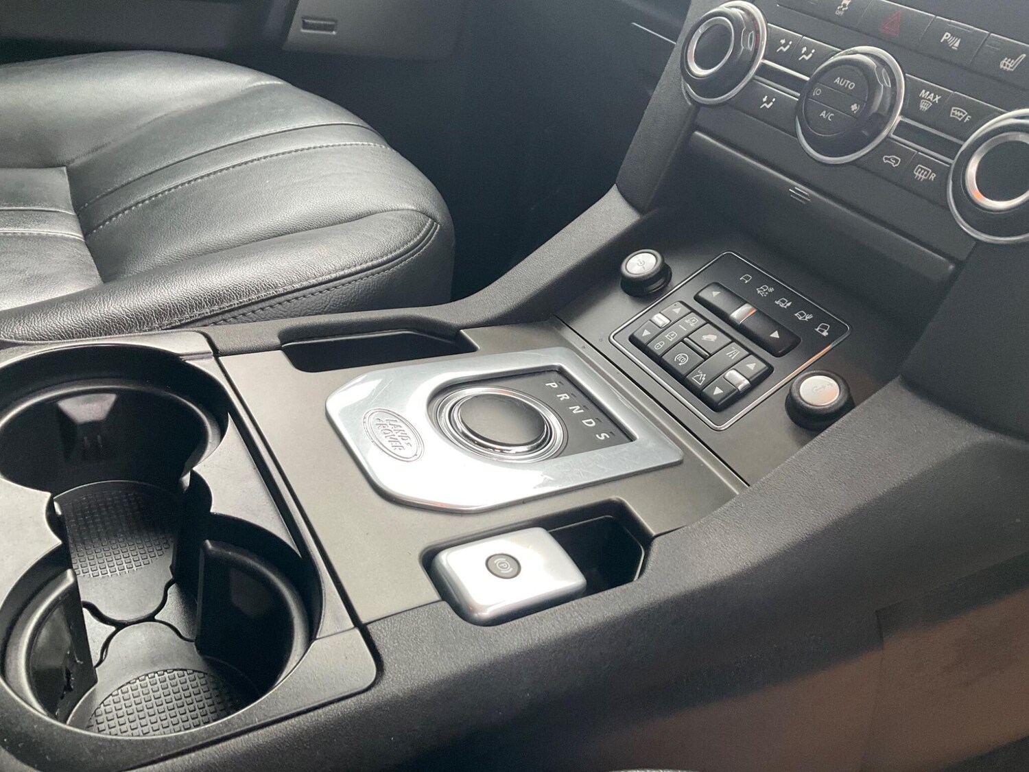 Used Land Rover Discovery 4 2014 for sale - 76989749: Photo 63