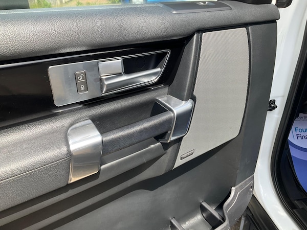 Used Land Rover Discovery 4 2015 for sale - 74135117: Photo 19