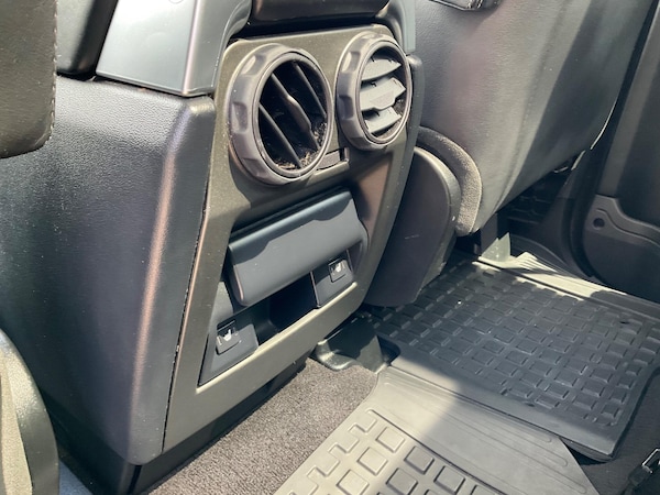 Used Land Rover Discovery 4 2015 for sale - 74135117: Photo 32