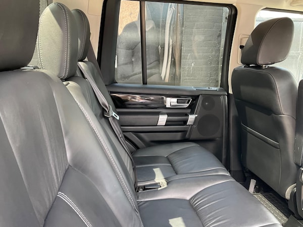 Used Land Rover Discovery 4 2015 for sale - 74135117: Photo 43