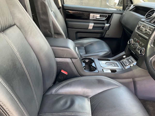 Used Land Rover Discovery 4 2015 for sale - 74135117: Photo 57