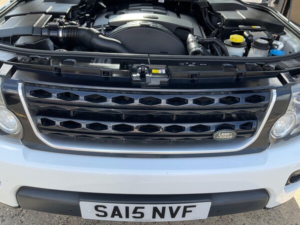 Used Land Rover Discovery 4 2015 for sale - 74135117: Photo 75