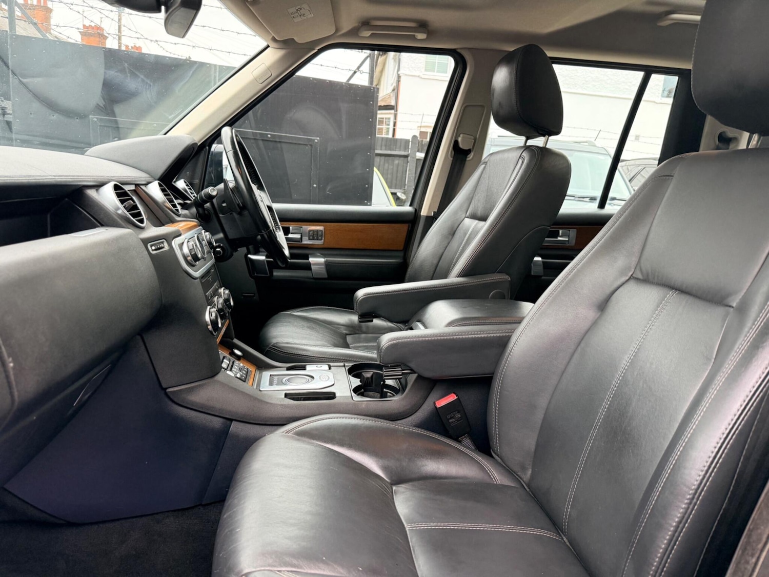 Used Land Rover Discovery 4 2015 for sale - 74920306: Photo 17