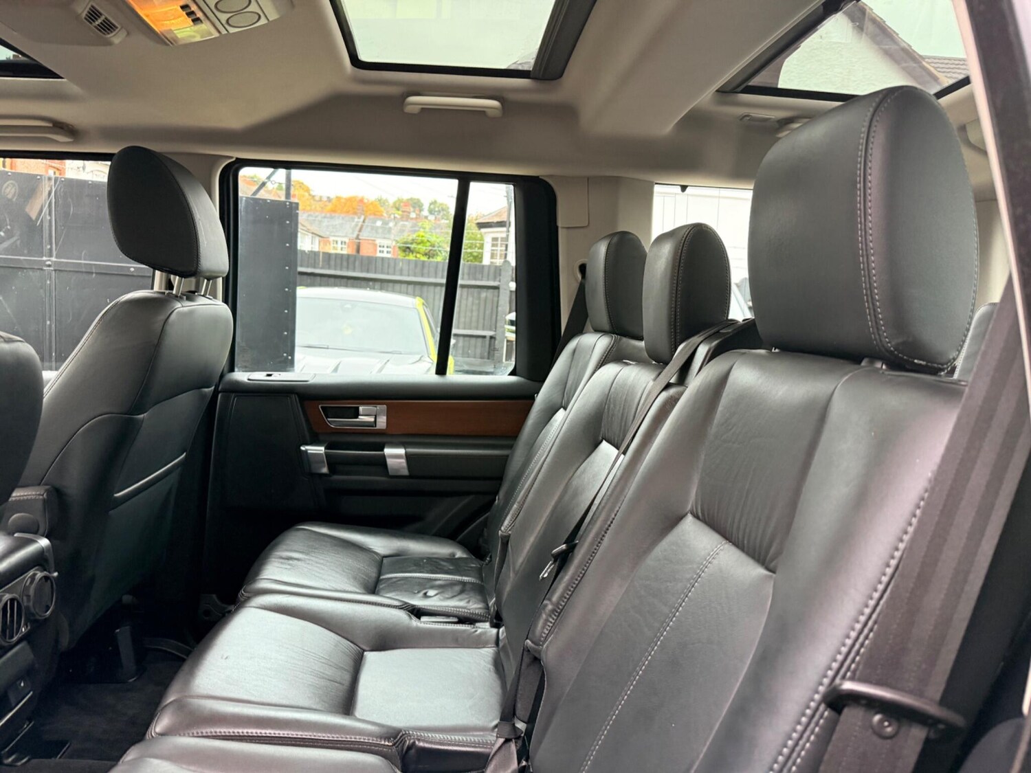 Used Land Rover Discovery 4 2015 for sale - 74920306: Photo 19