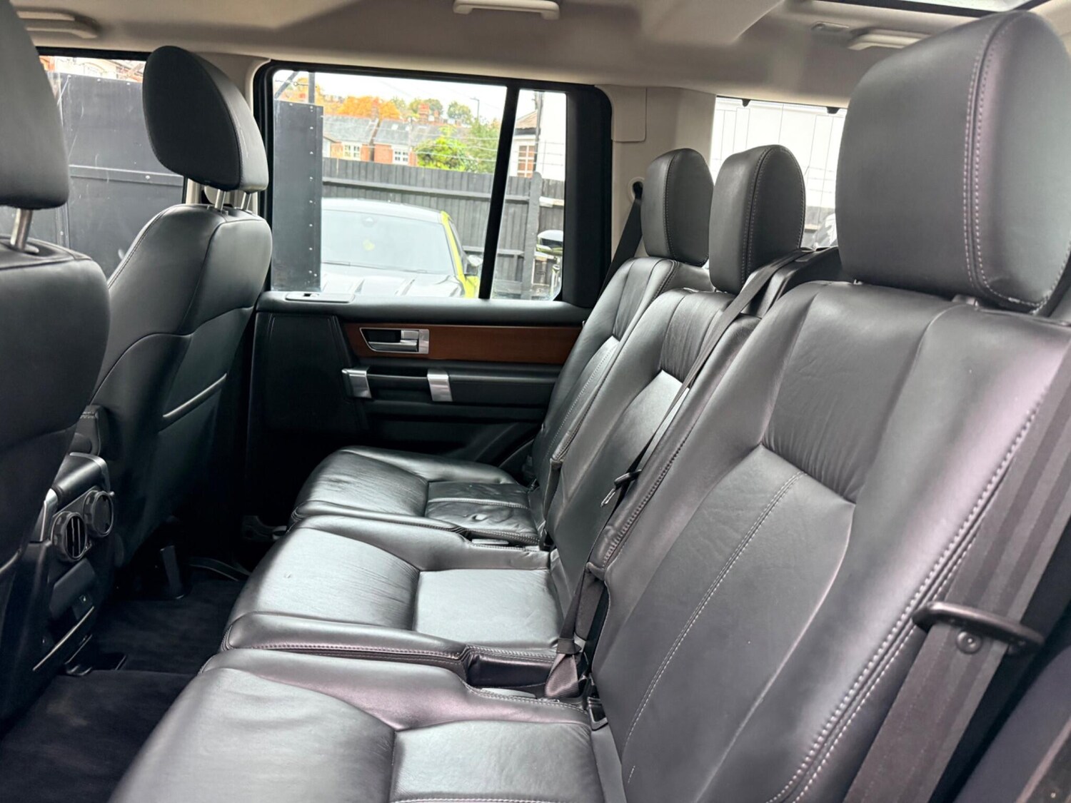 Used Land Rover Discovery 4 2015 for sale - 74920306: Photo 35