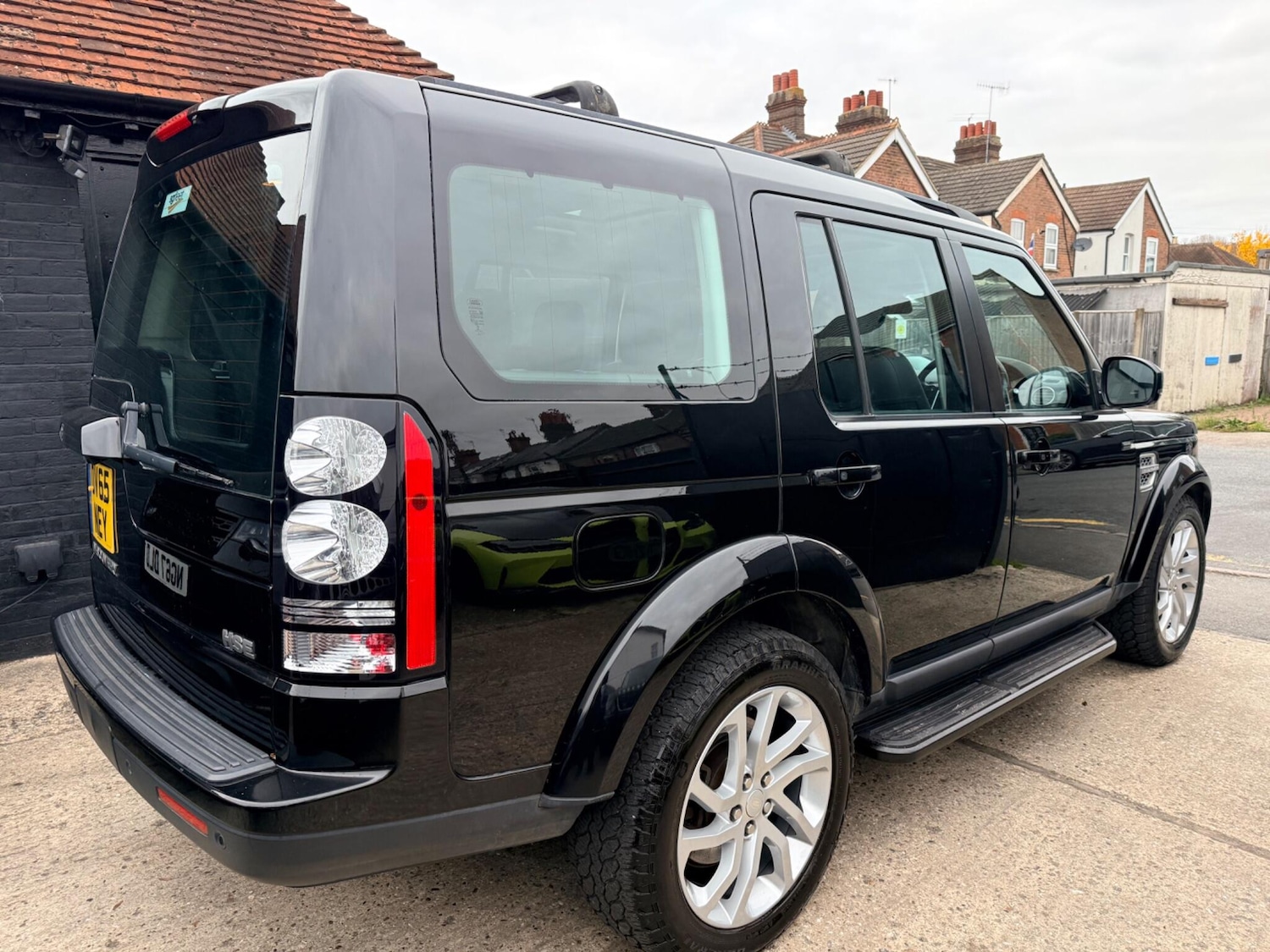 Used Land Rover Discovery 4 2015 for sale - 74920306: Photo 37