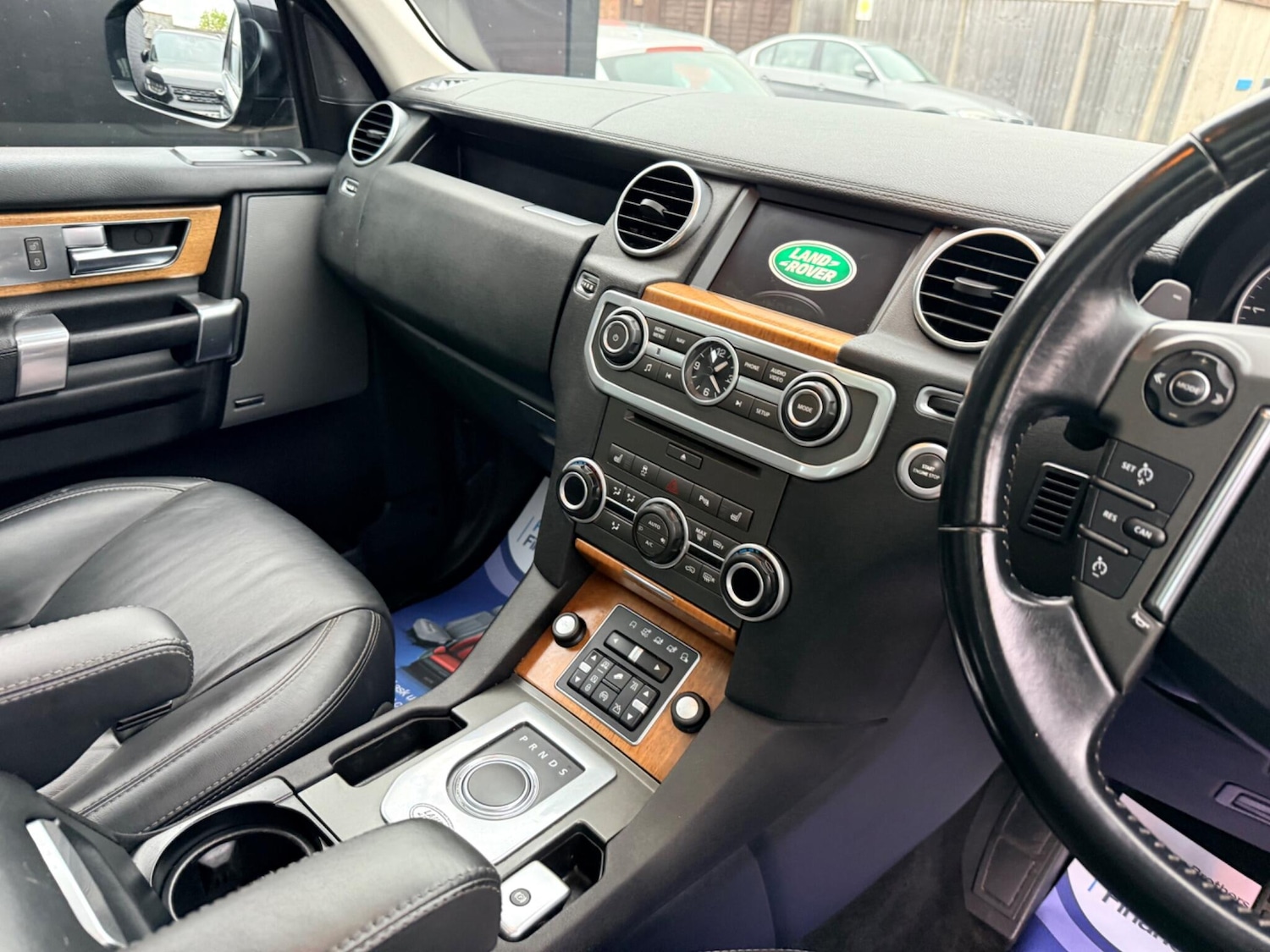 Used Land Rover Discovery 4 2015 for sale - 74920306: Photo 60