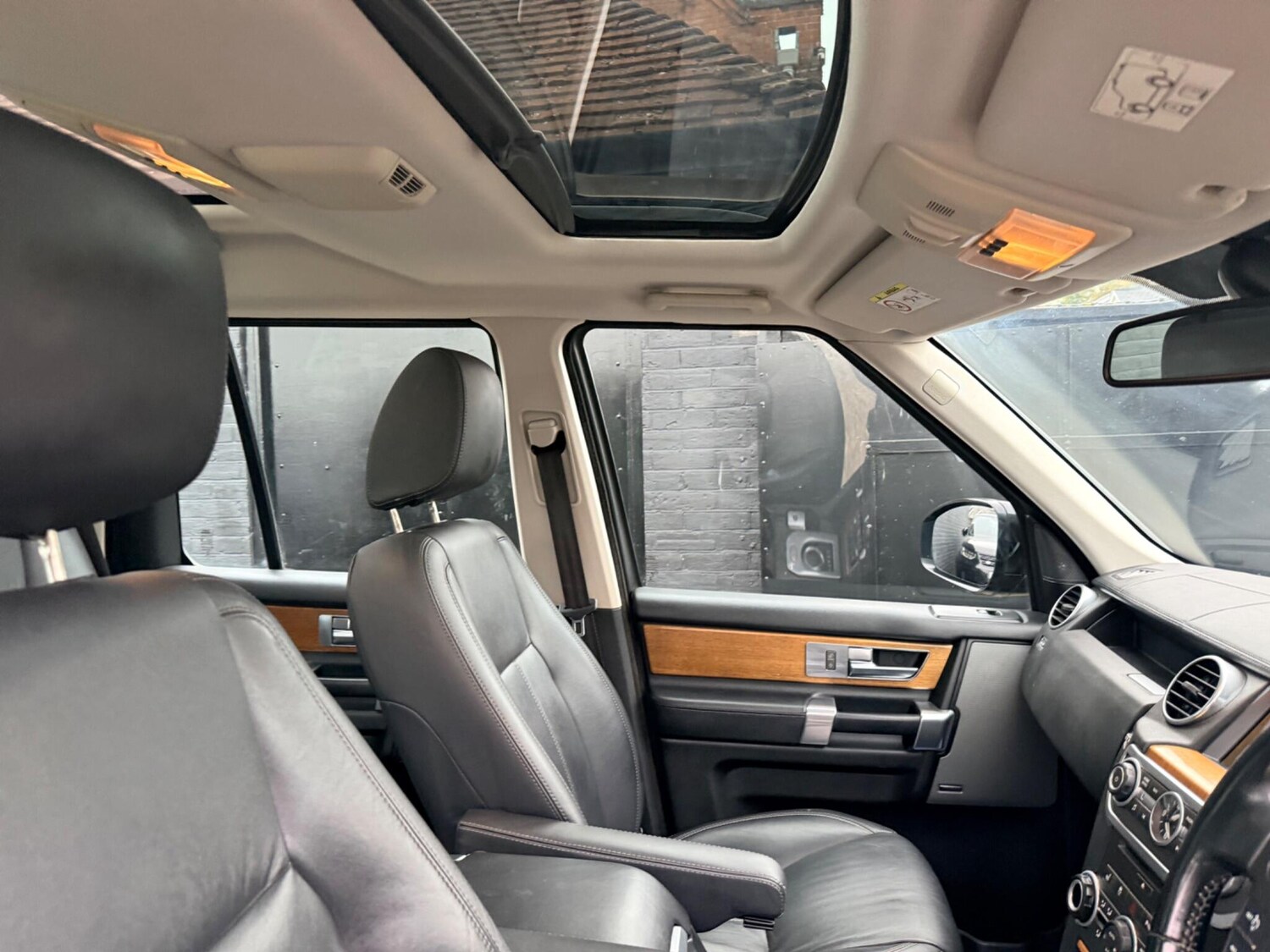 Used Land Rover Discovery 4 2015 for sale - 74920306: Photo 66