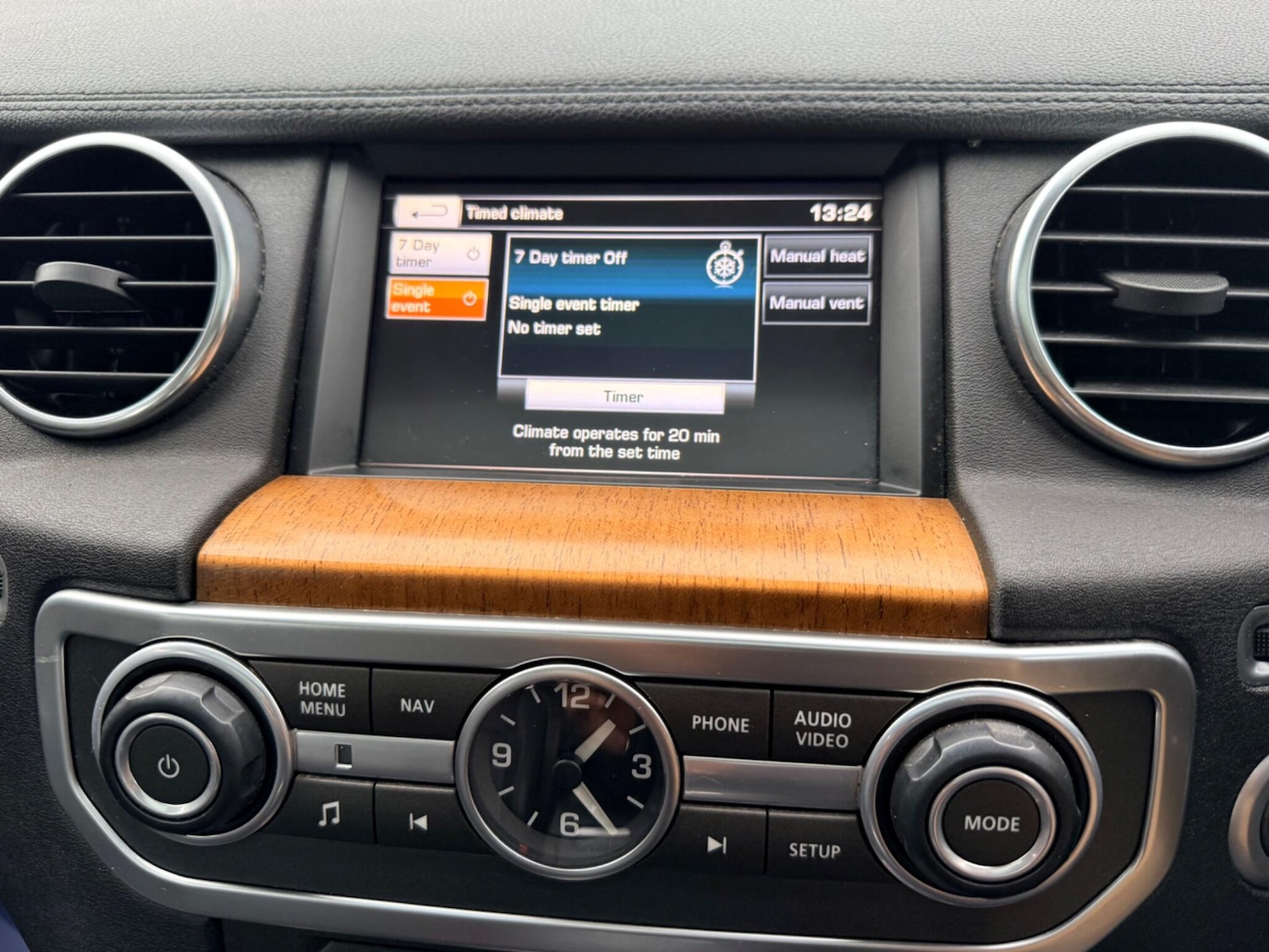 Used Land Rover Discovery 4 2015 for sale - 74920306: Photo 72