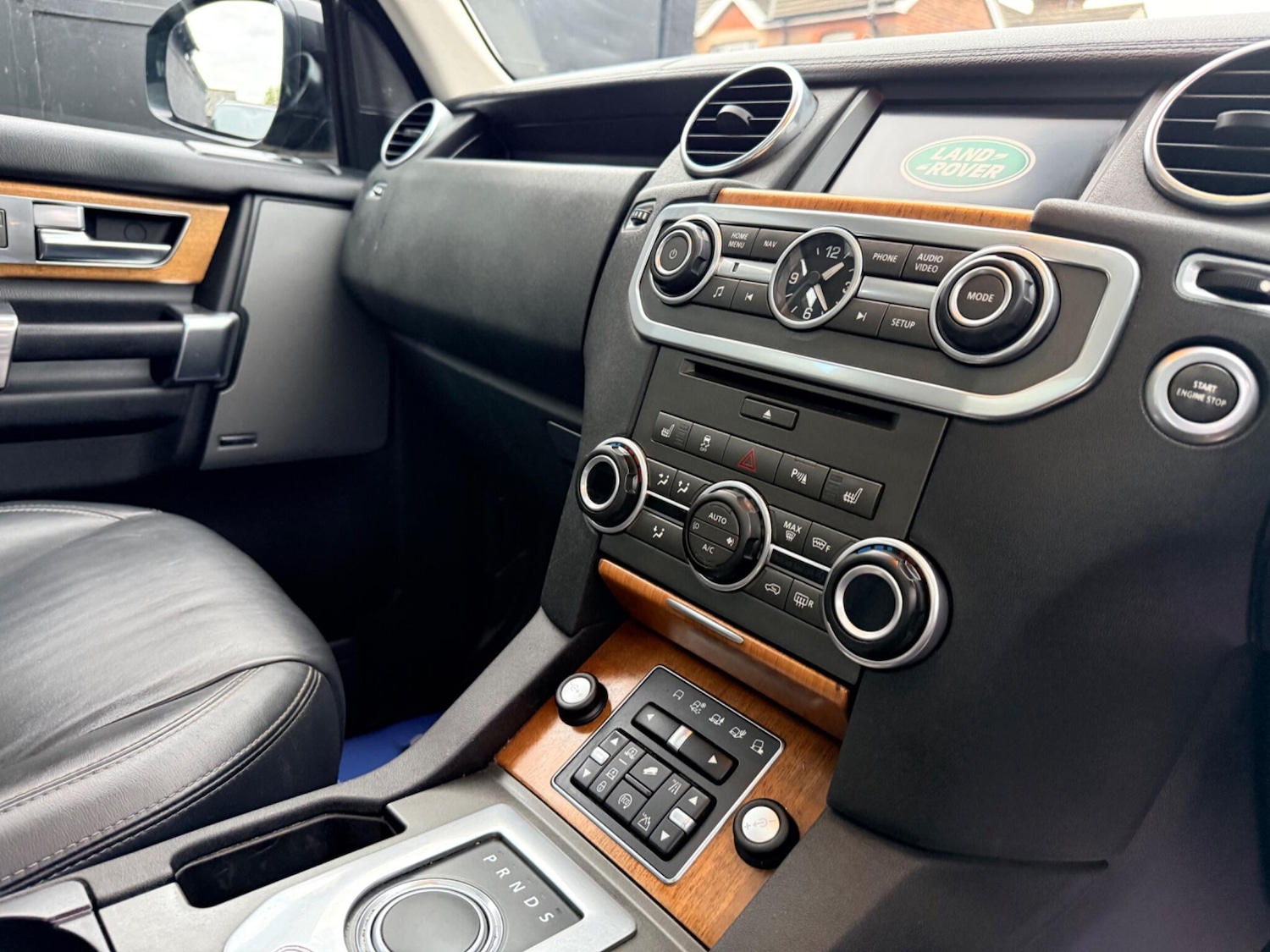 Used Land Rover Discovery 4 2015 for sale - 74920306: Photo 75