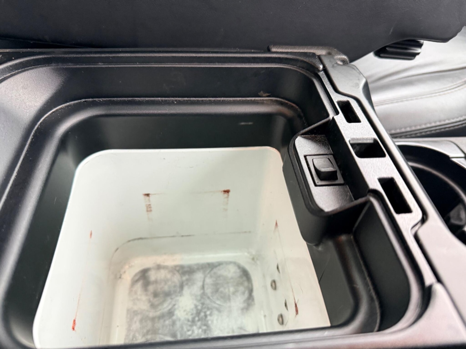 Used Land Rover Discovery 4 2015 for sale - 74920306: Photo 77