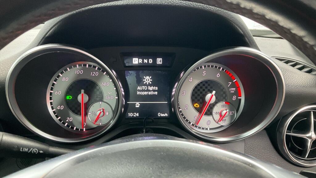 Used Mercedes-Benz SLK 2011 for sale - 77387600: Photo 10