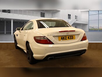 Used Mercedes-Benz SLK 2011 for sale - 77387600: Photo
