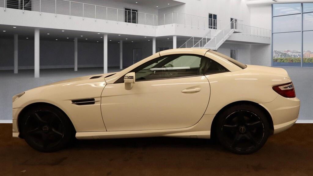 Used Mercedes-Benz SLK 2011 for sale - 77387600: Photo 6