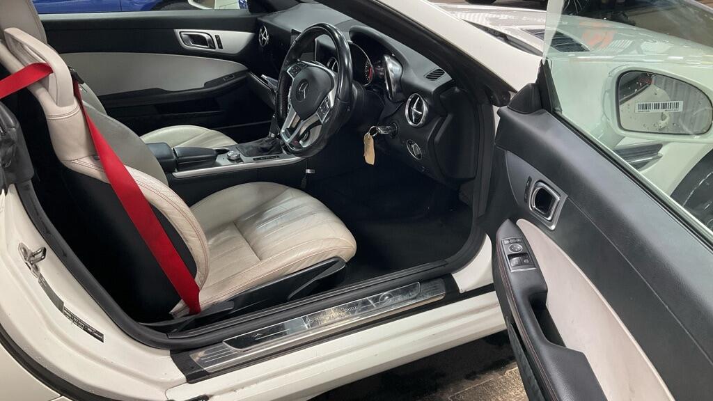 Used Mercedes-Benz SLK 2011 for sale - 77387600: Photo 9
