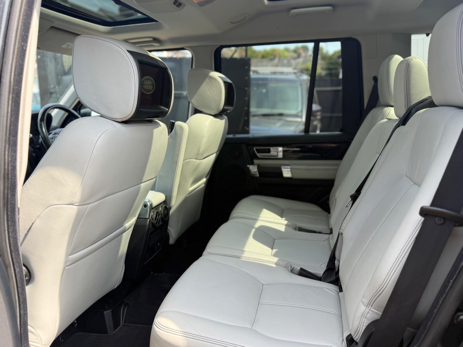 Used Land Rover Discovery 4 2014 for sale - 75246761: Photo 29