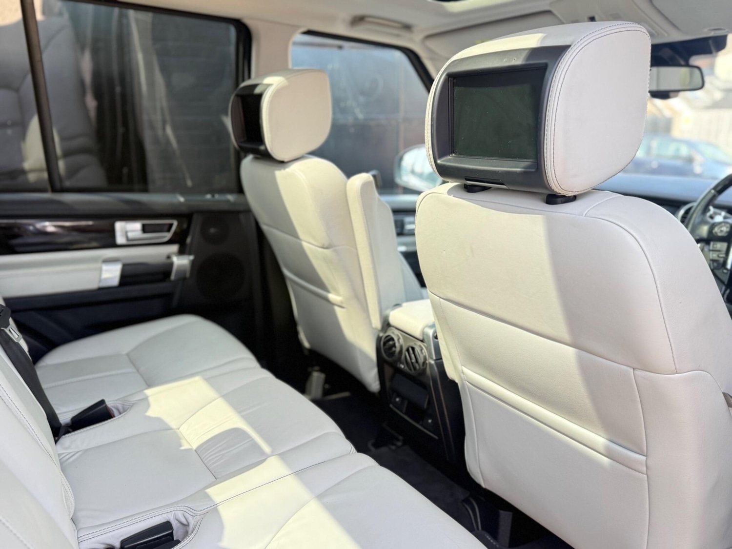 Used Land Rover Discovery 4 2014 for sale - 75246761: Photo 42